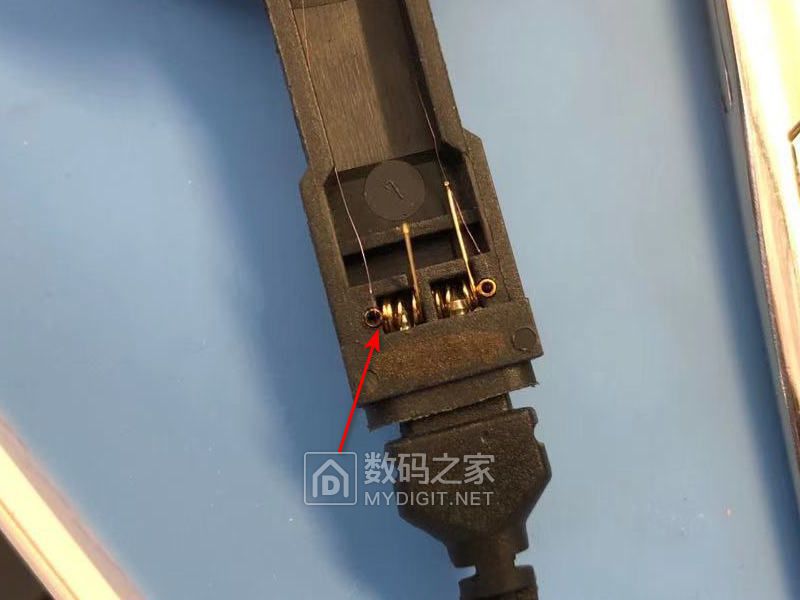 拆了老古董森海塞尔hd600把插头接触不良给修好了