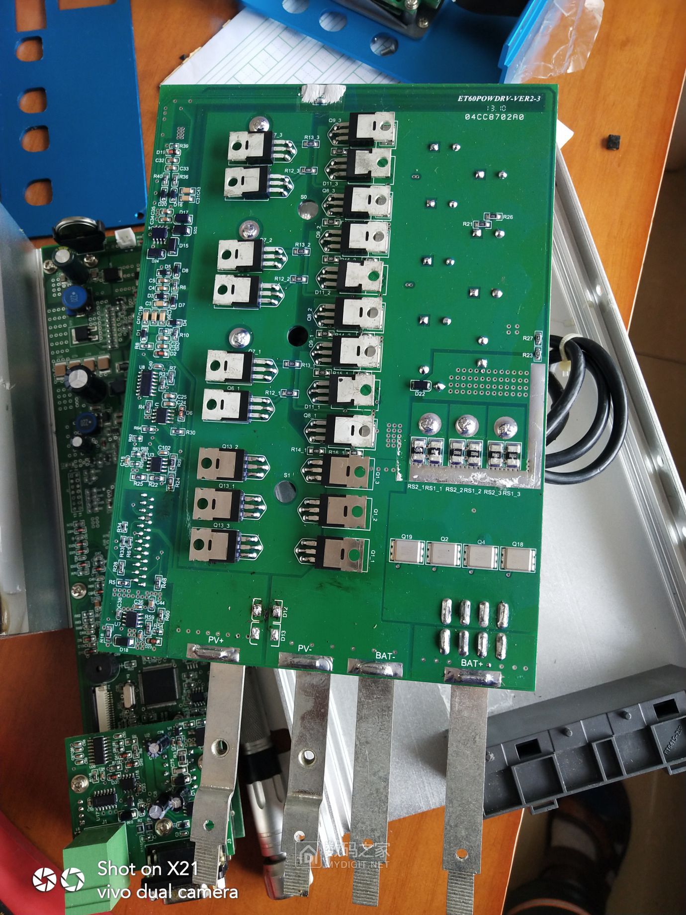 汇能精电et6415nmppt太阳能控制器拆修