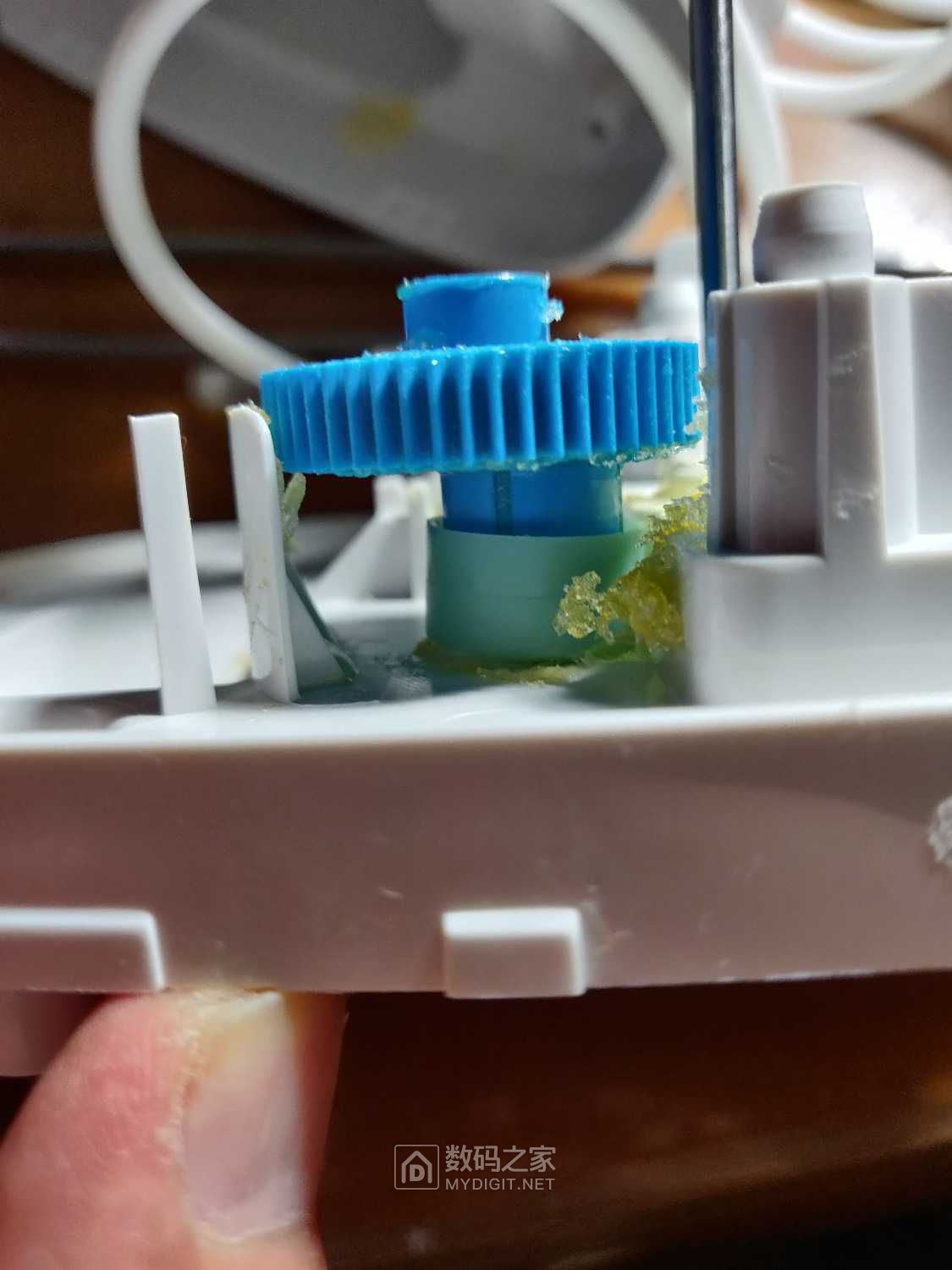 拆修洁碧wp70ec水牙线水泵出水口接口断通病