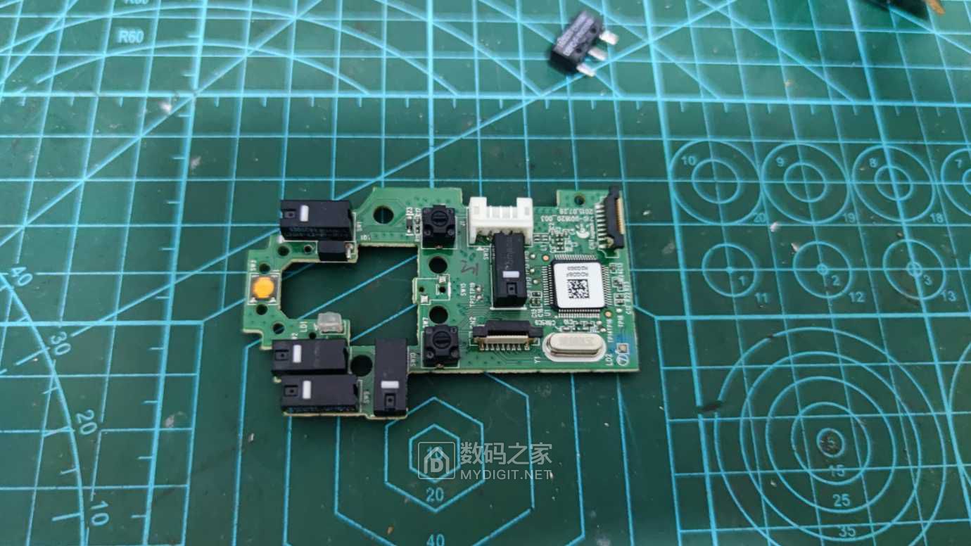 拆修罗技g502鼠标更换右键微动