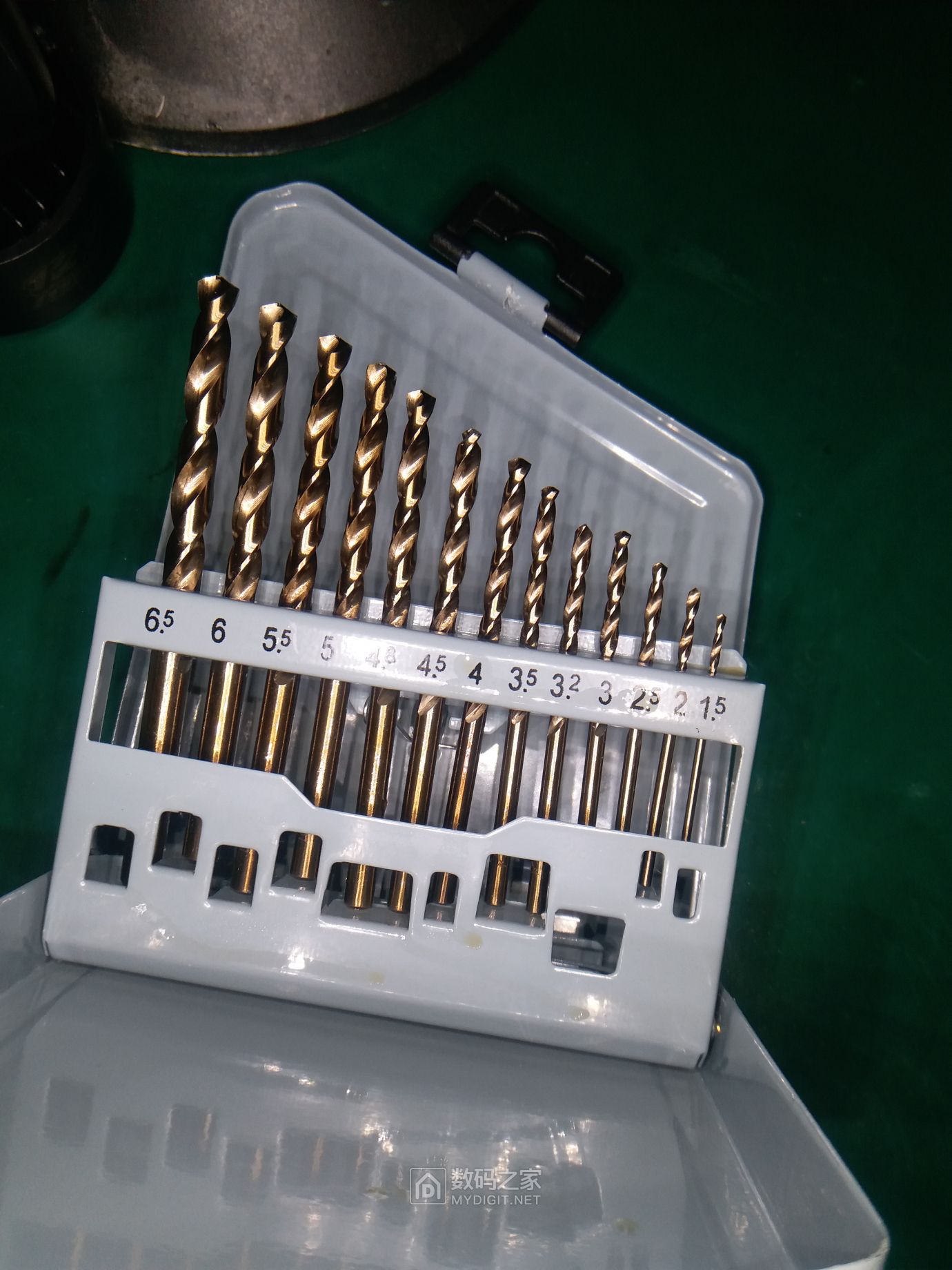 想买一套手电钻的钻头请指教