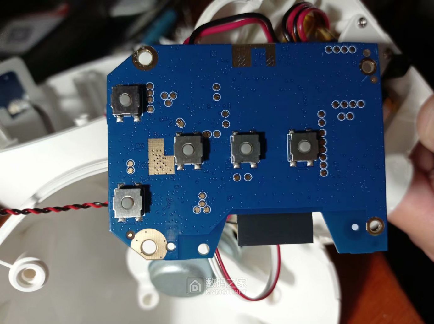 米兔c-1故事机无声音拆修 - 维修达人 数码之家