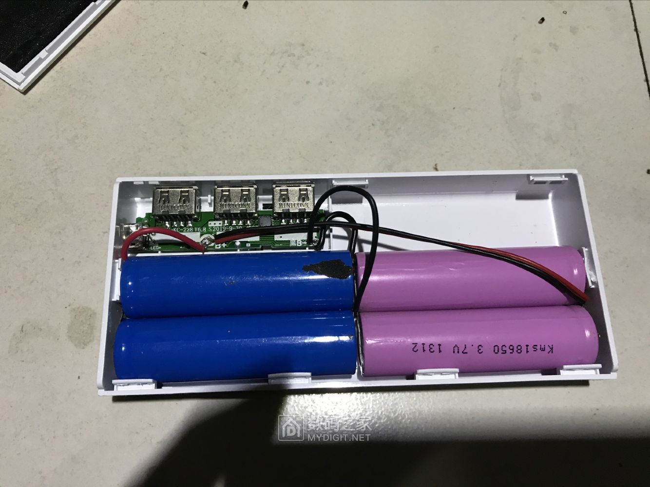 狗东99买的小巴豆x9s移动电源做个手术