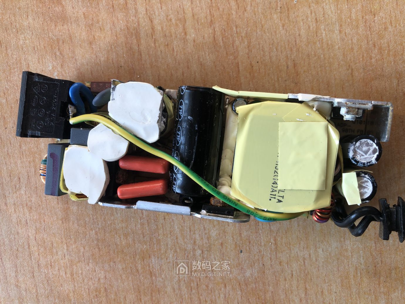 焊接到电路板上，鼠标正常了。