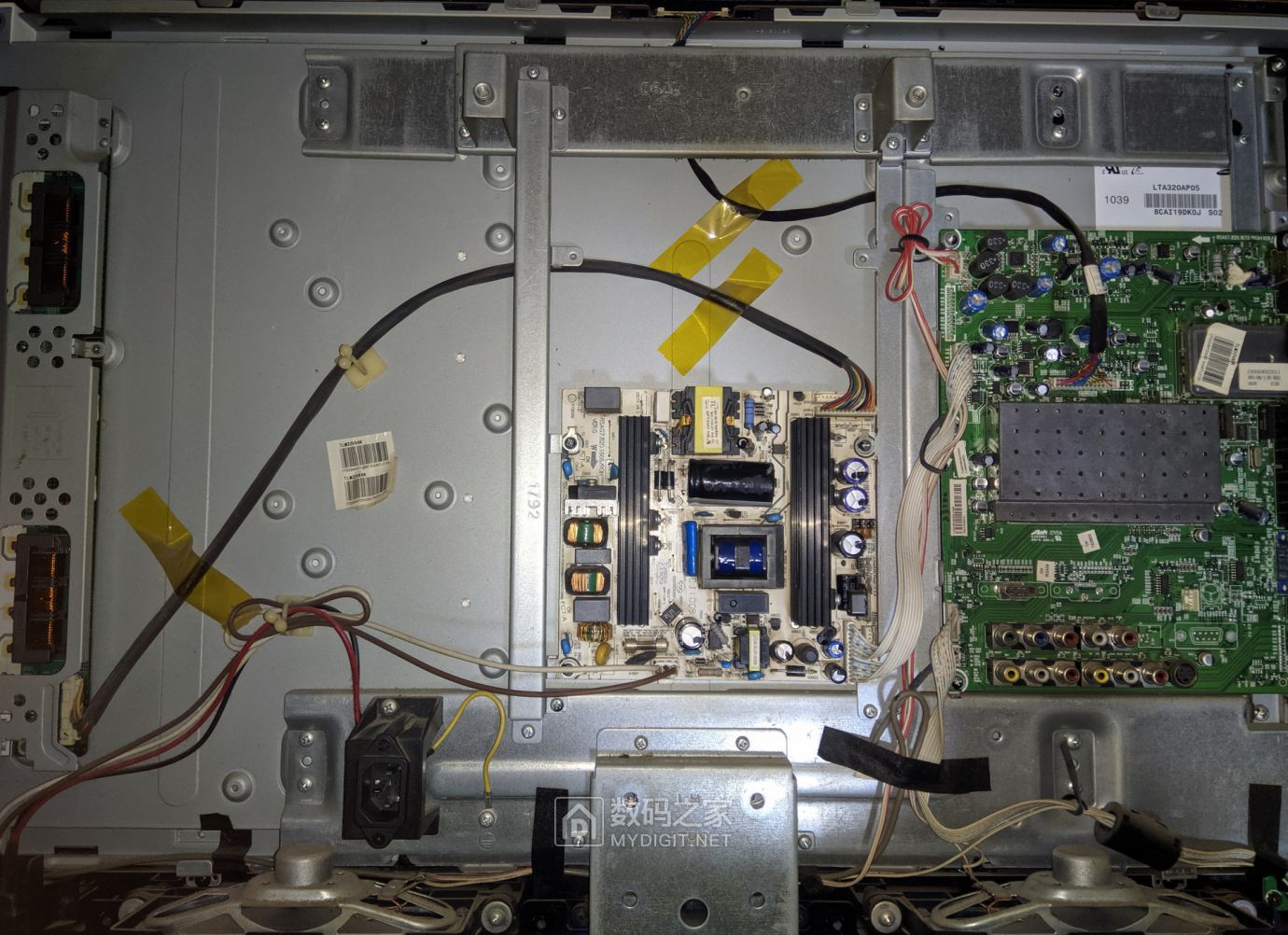 电视机坏了,拆开看看,考虑能否改成显示器 - 拆机乐园 数码之家