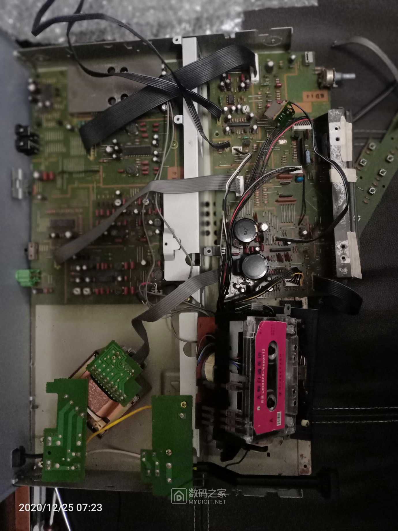 健伍卡座kx7030嗡嗡电流声求维修思路