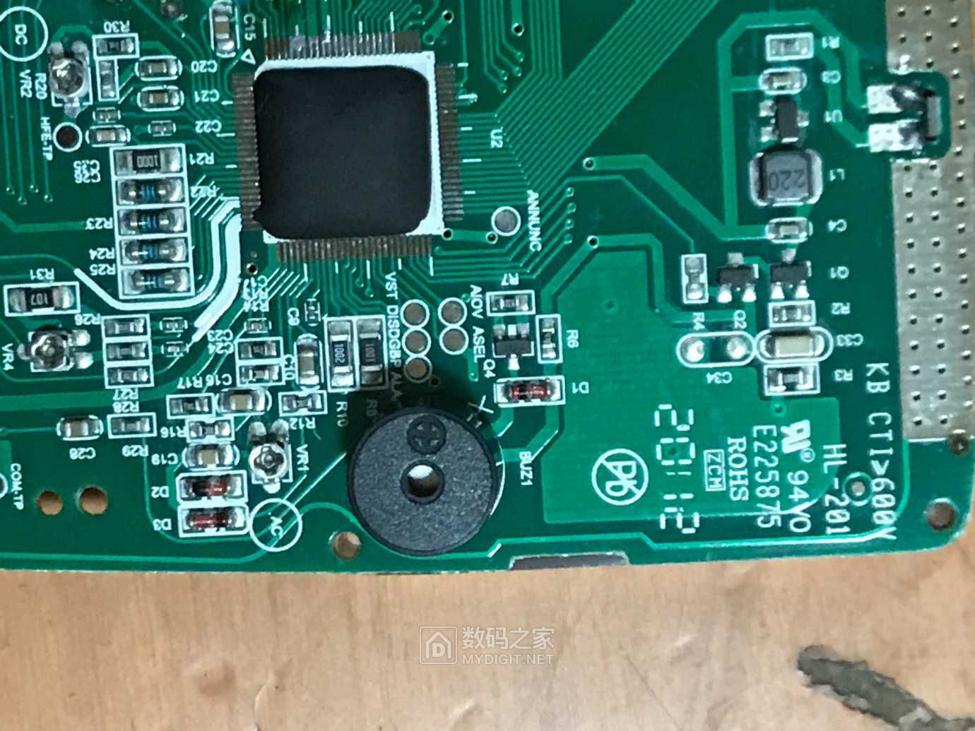 拆解优利德ut136b万用表