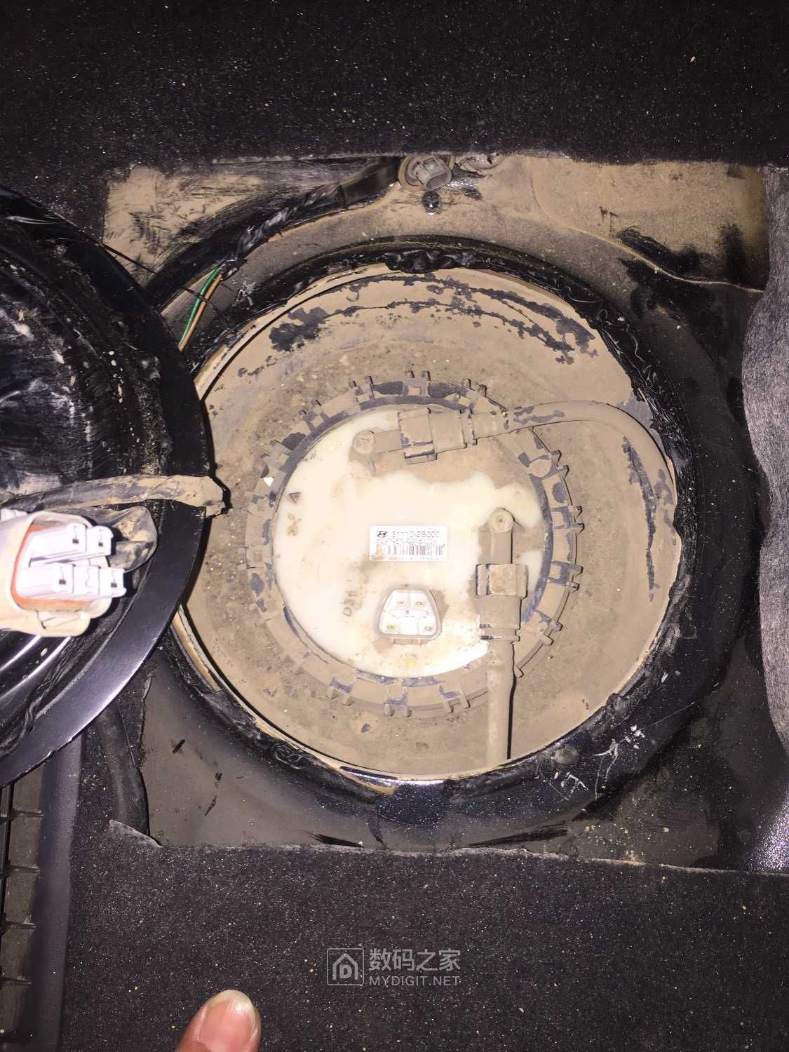 新胜达更换汽油滤芯