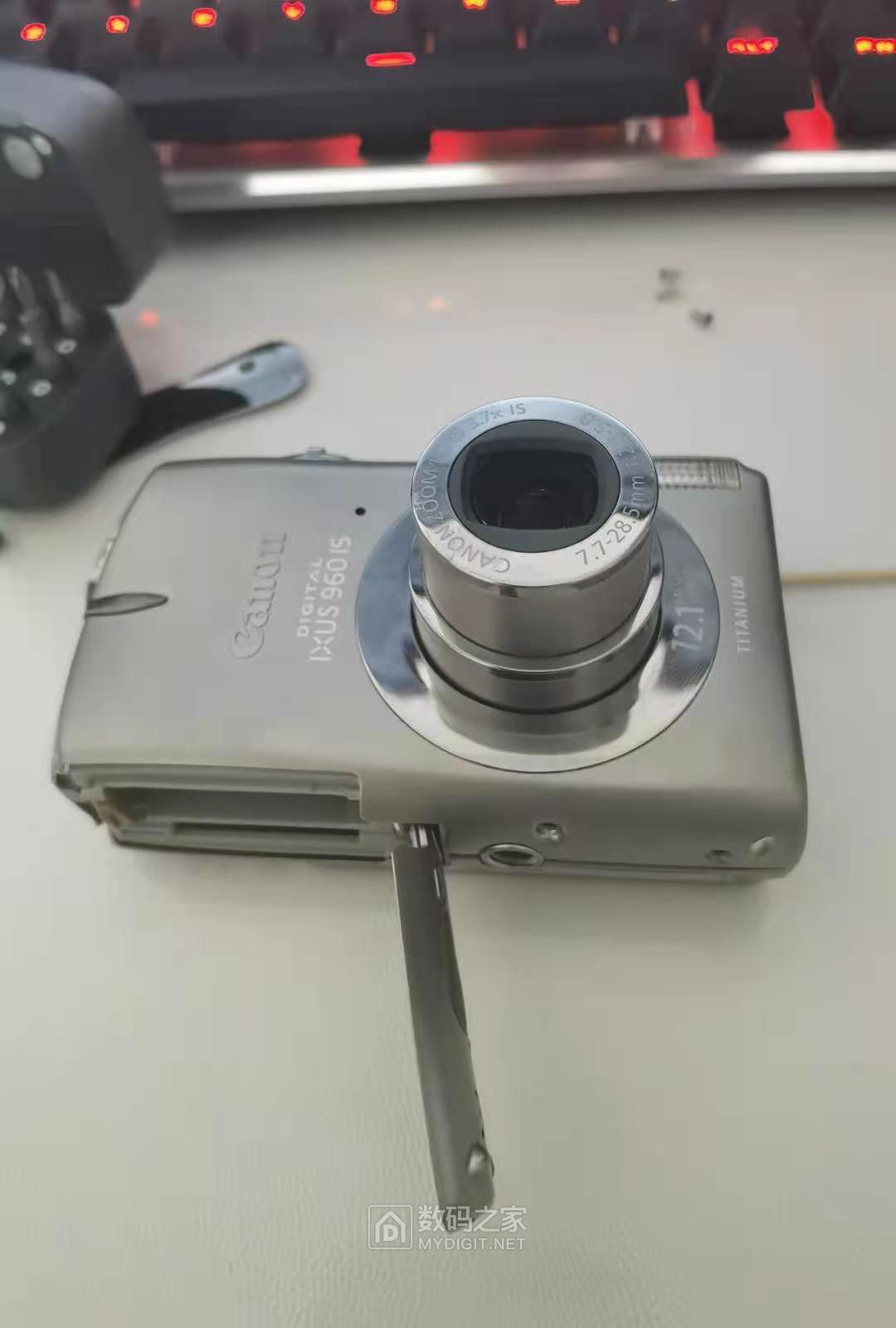 佳能ixus960is镜头错误拆机拆不开恳求大佬指点