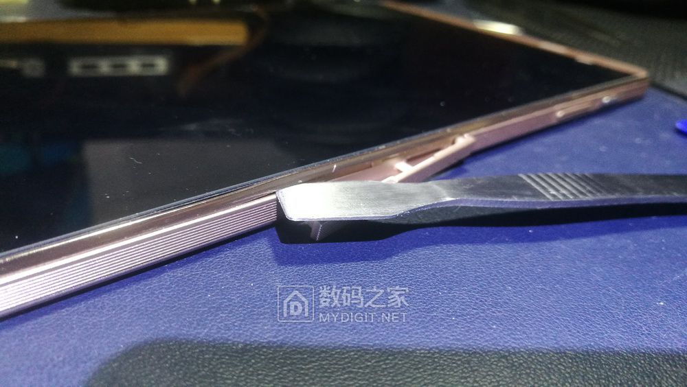 华为m2-801w平板电脑拆换电池 - 拆机乐园 数码之家