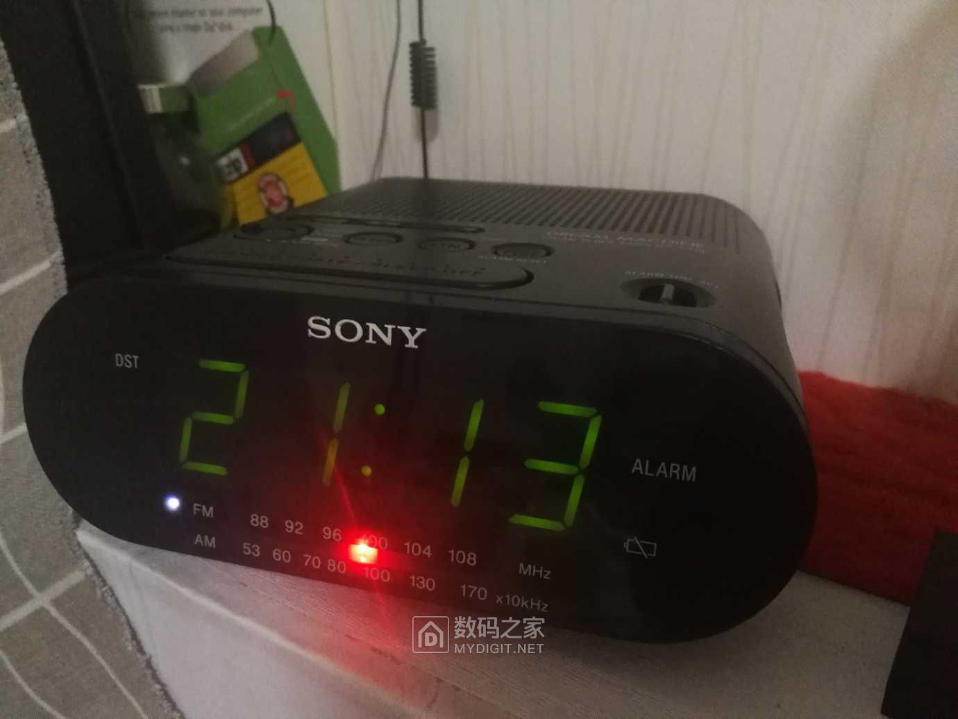 折腾至上 索尼钟控收音机 c218 改显示屏亮度