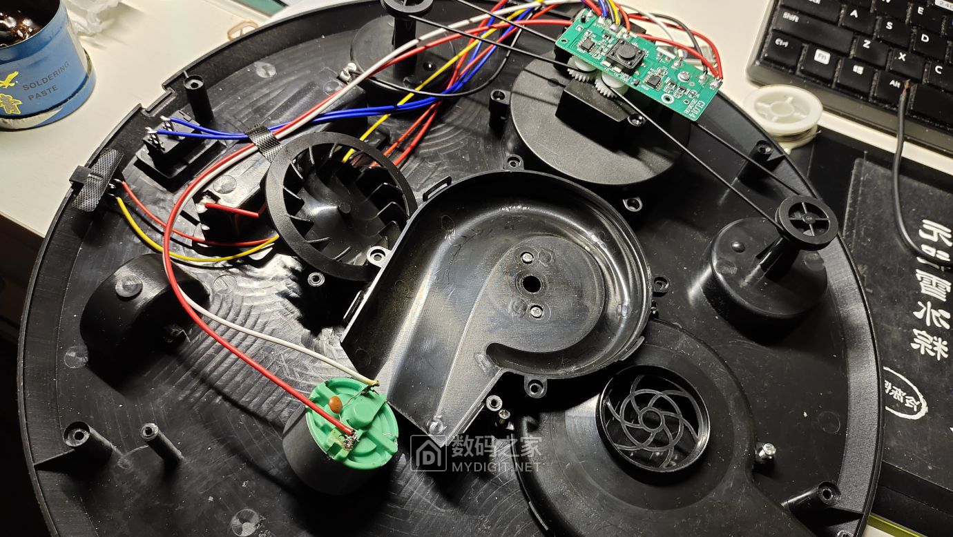 简单拆修"扫地机器人"