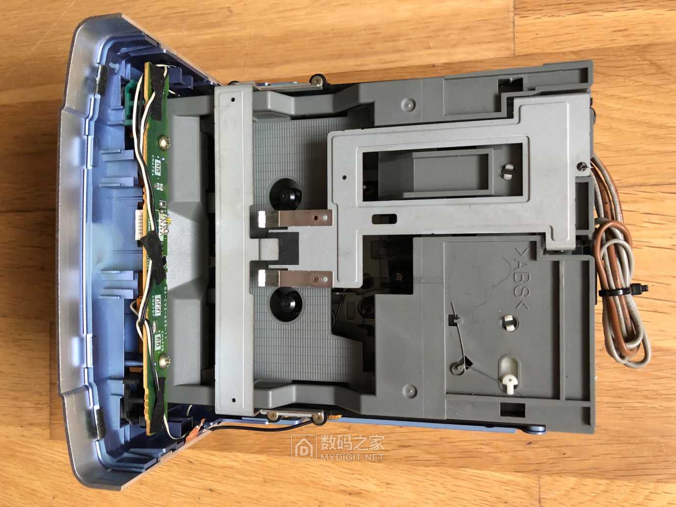 拆解aiwa xr-m800hc组合音响