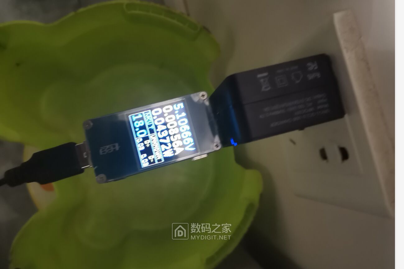 给一个蓝牙键盘换电池