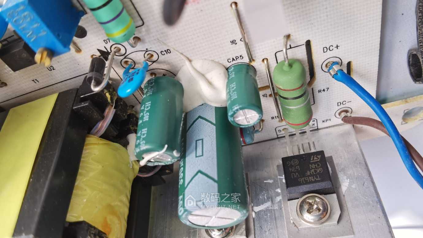 拆解爱玛专用博世电动车充电器boschrb224820