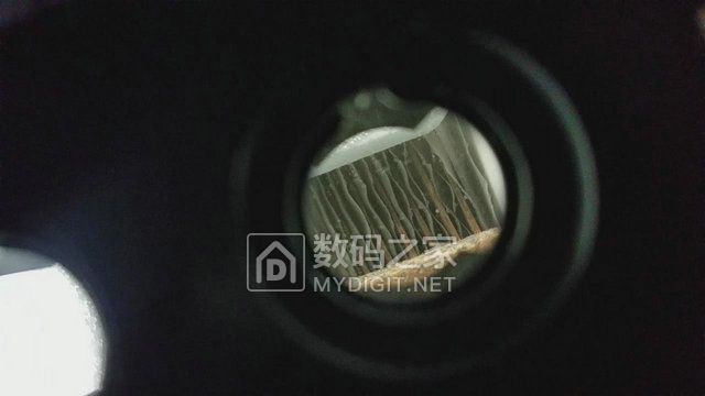 少量气泡，基本证明此格动伤或亏电已造成不可逆的报废。