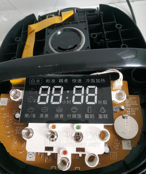 松下电饭煲srac071数字显示缺少笔划故障维修