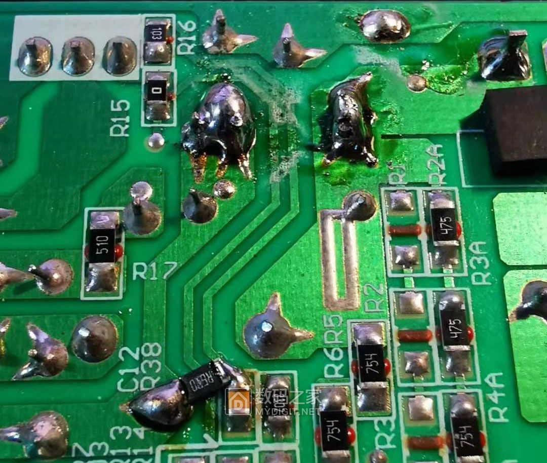拆个坏的联想12v10a电源适配器好假的