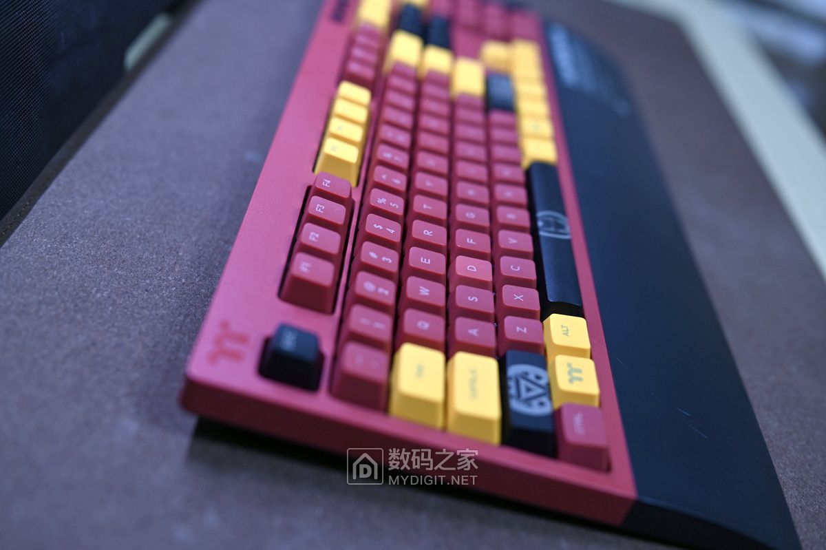 3c0d9f7f633d44bf8ca5d29bfb5fd7b3.jpg