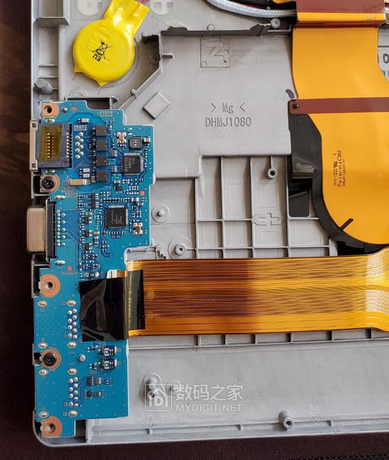 松下笔记本拆机,松下cf-sv8拆机看内部空间结构 - 笔电软硬派 数码之