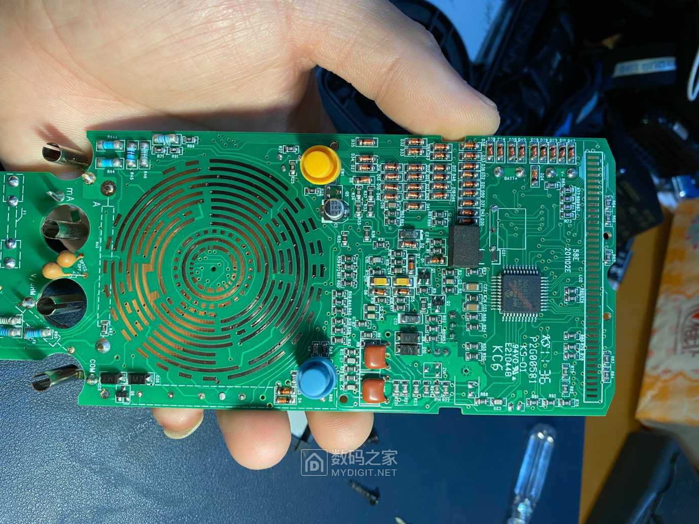 手机里几块万用表拆解欣赏福禄克112优利德ut61e优利德ut58e