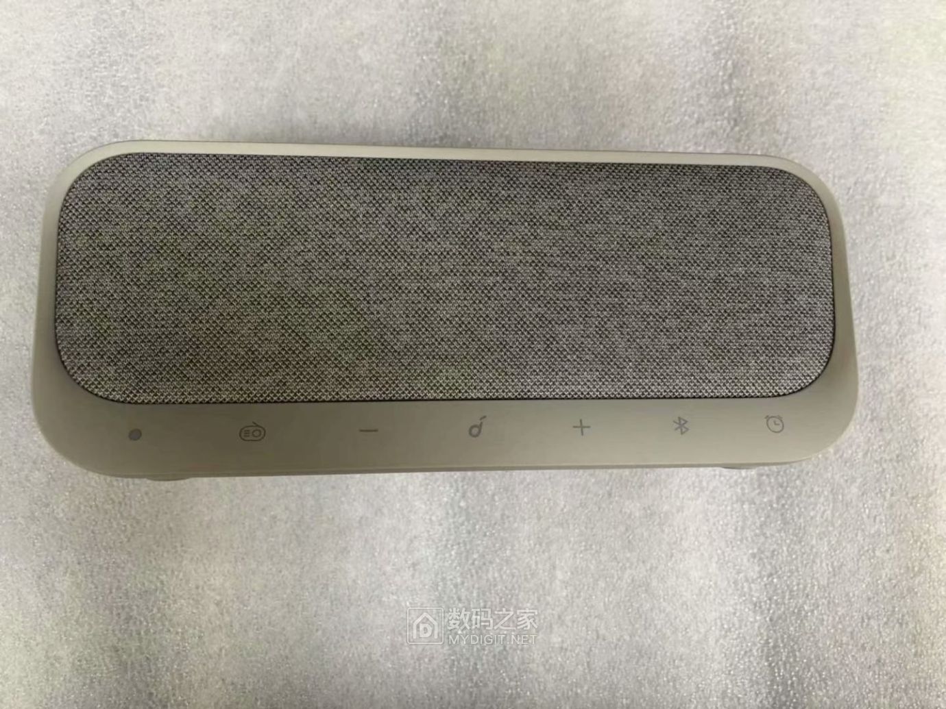 anker安克soundcore醒醒多合一蓝牙音箱