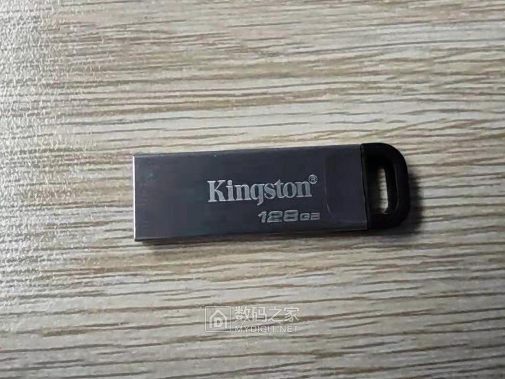 拆解金士顿新品优盘（Kingston DTXM/128GB） - U盘存储技术 数码之家