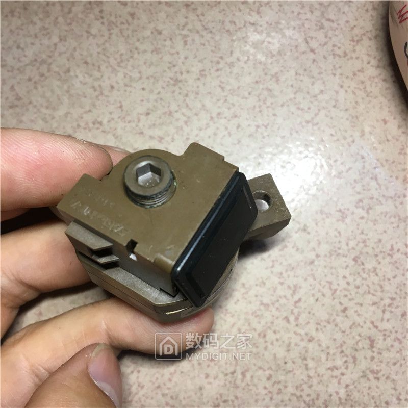 拆个象印电饭煲npjb107段压力报故障e12和e09的