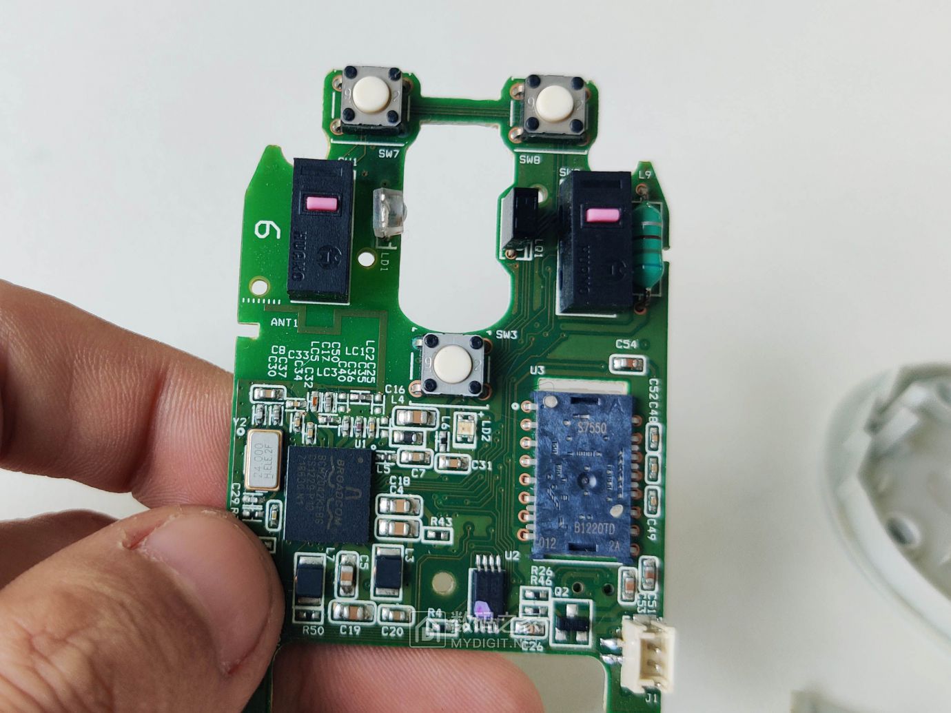 罗技v470蓝牙鼠标换按键微动 - 拆机乐园 数码之家