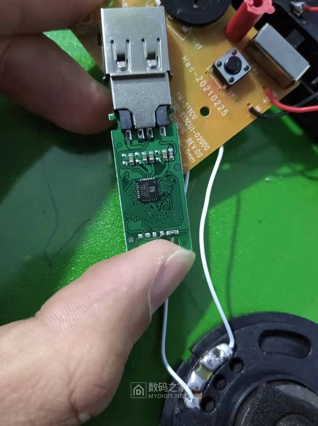 989426855.jpg