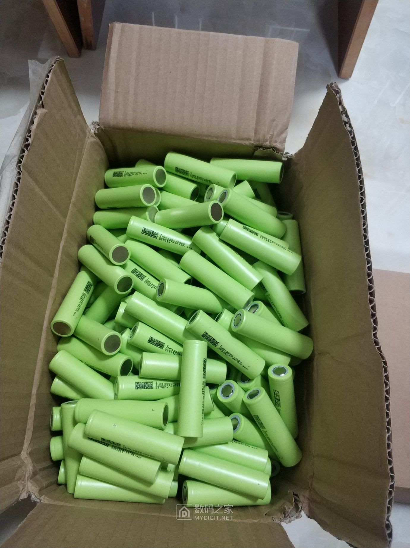 自己diy用18650三元锂电池组装72v336ah两轮电动车锂电池1