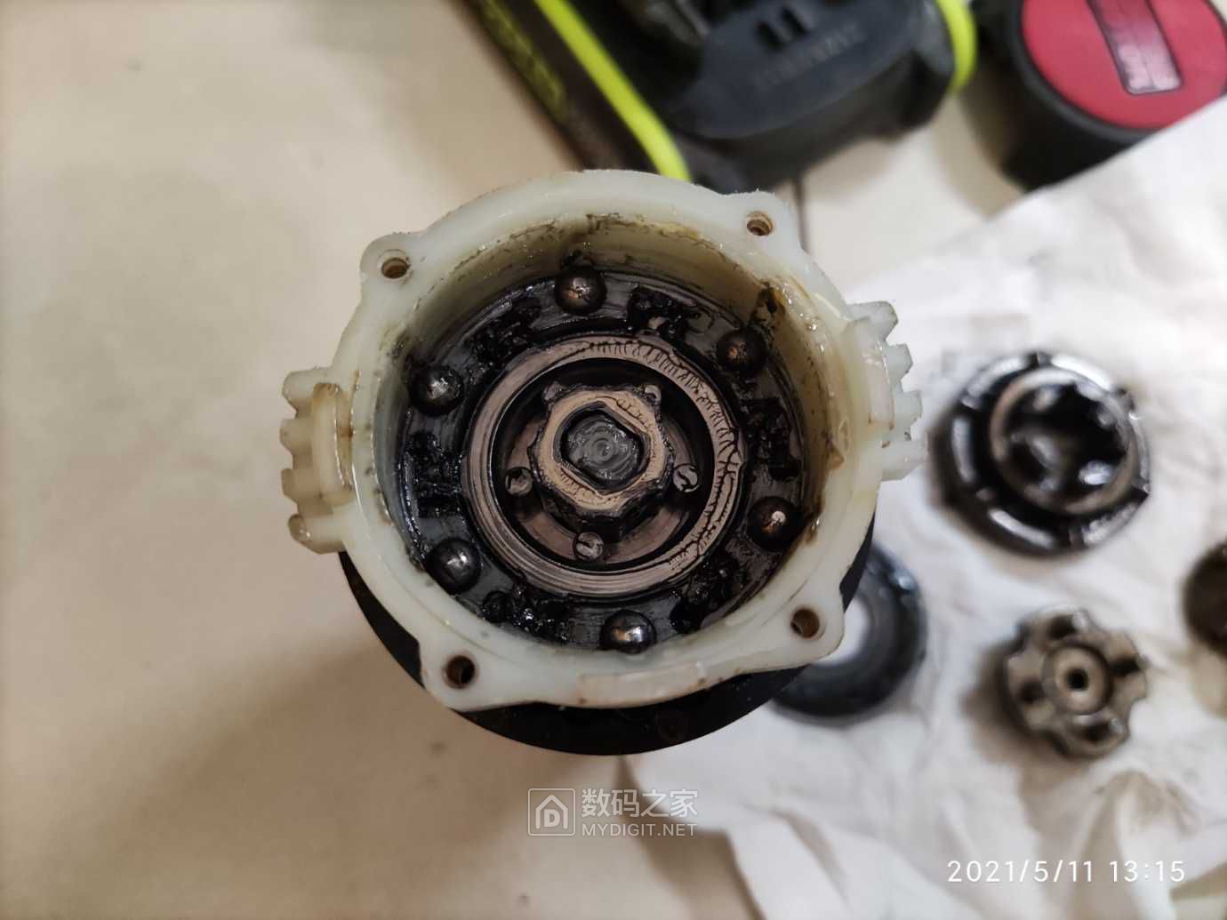 拆解威克士wu18620v无感无刷锂电钻顺便加油