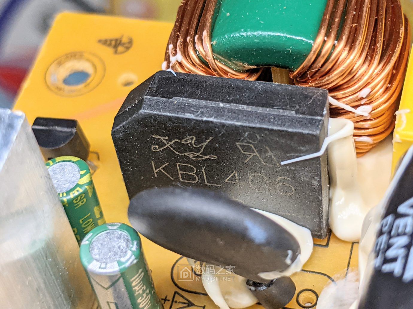 1声道 无线低音炮电路板 - 拆机乐园 数码之家