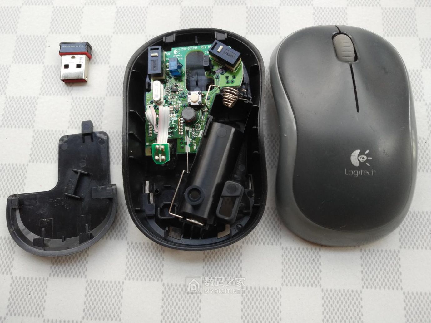 拆罗技m185无线鼠标感觉想把微动换成欧姆龙的了