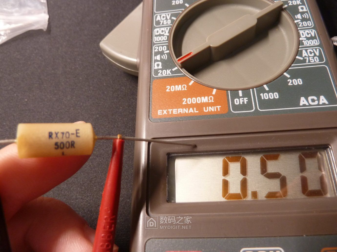 首拆拆解滨江dt266钳形数字万用表