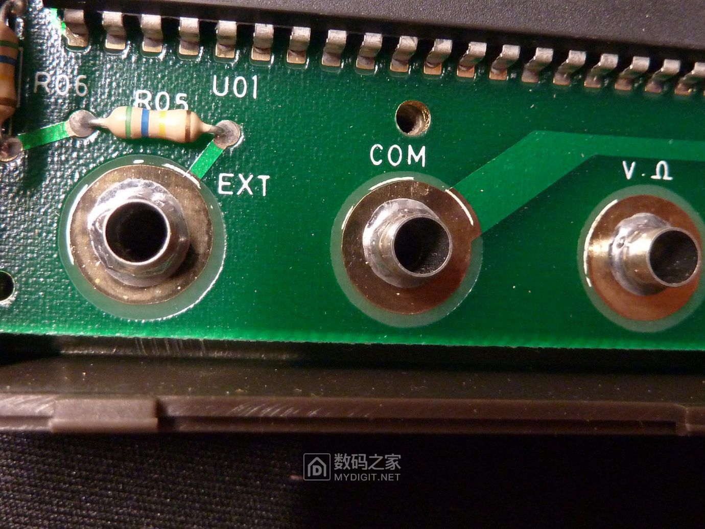 首拆拆解滨江dt266钳形数字万用表