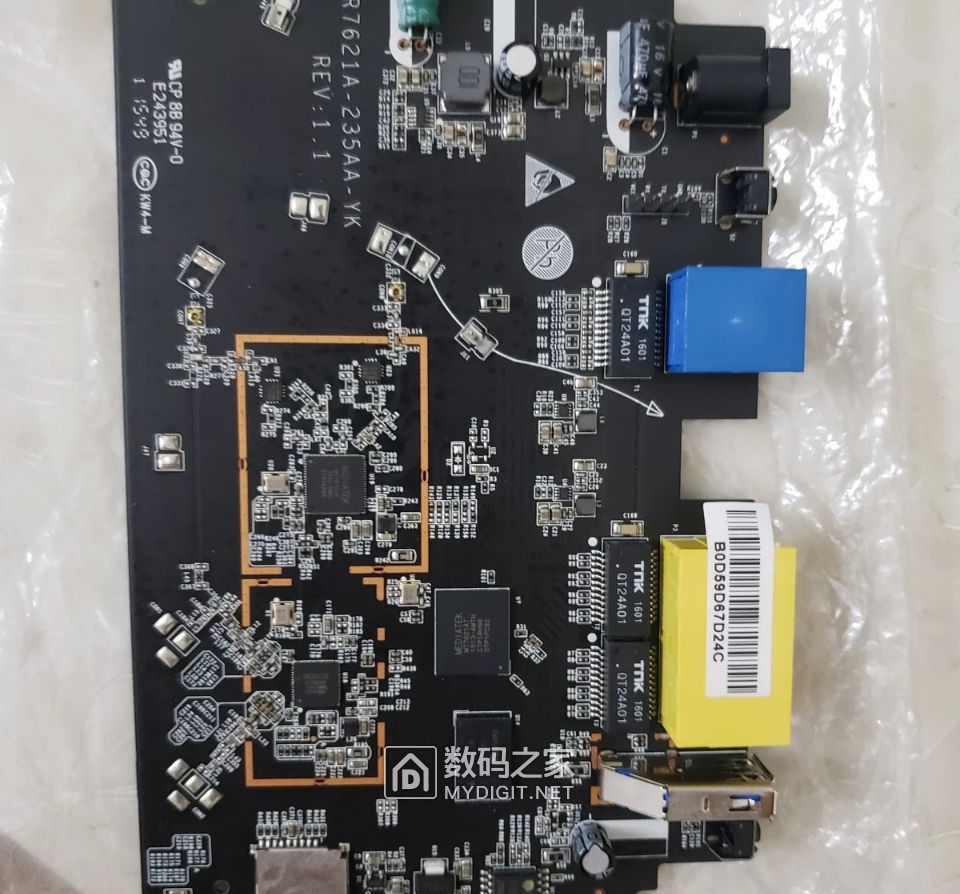 083856gb6v44qhowonv1y1.jpg