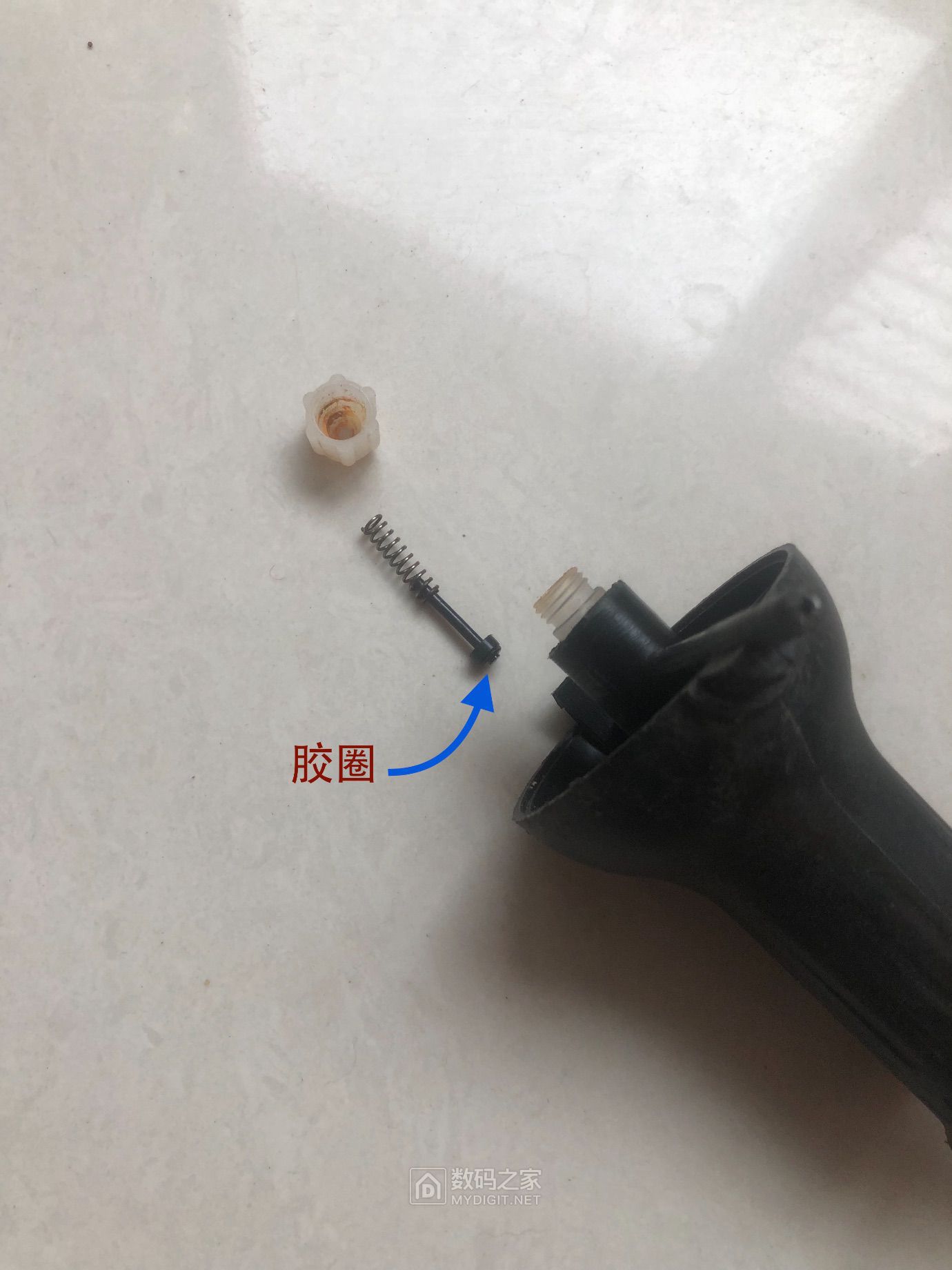 前头有个逆止阀