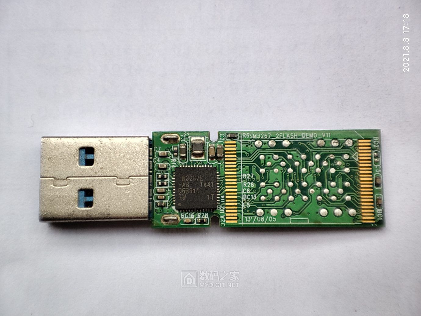 为么这个SM3267AB主控板双贴只有3ce? - U盘存储技术 数码之家