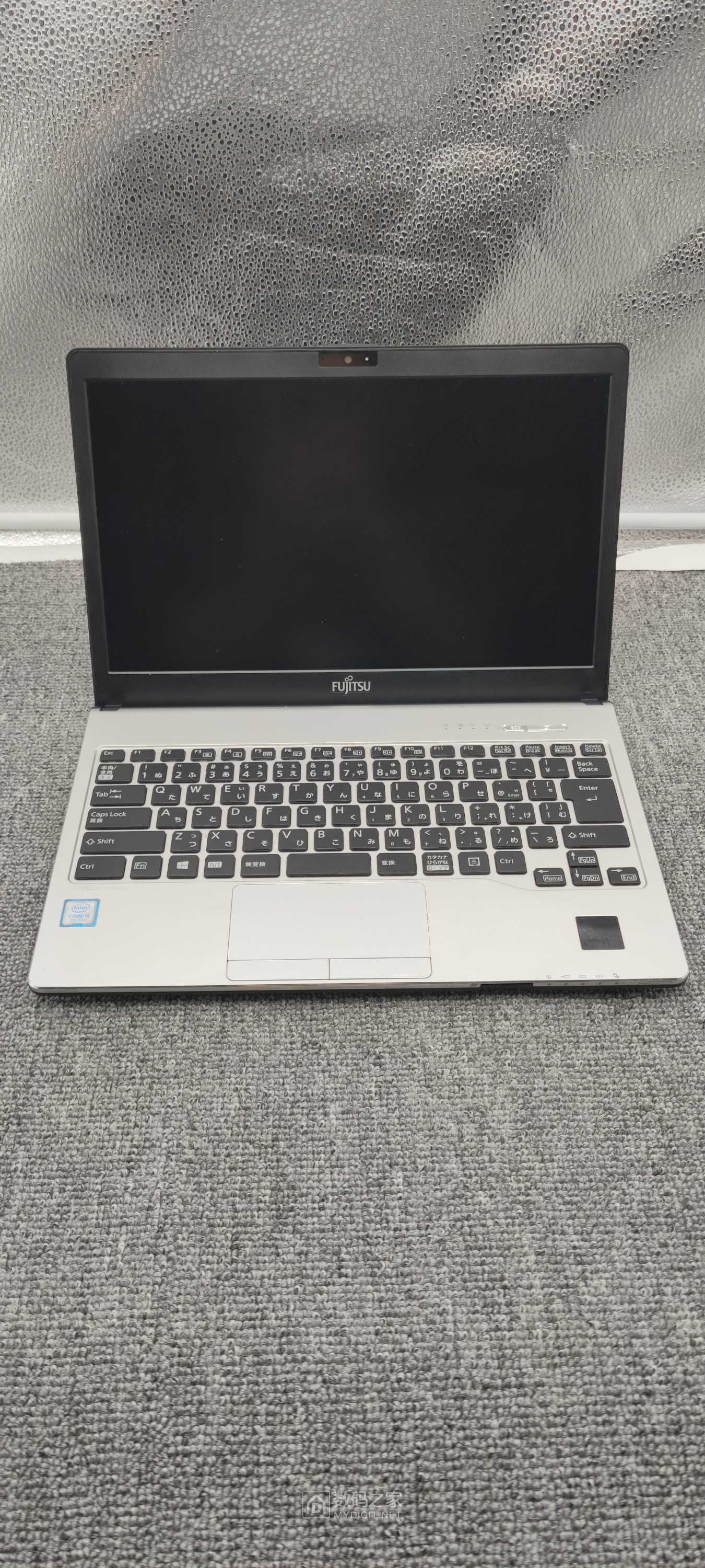 i5  7代  8 256富士通s937笔记本电脑