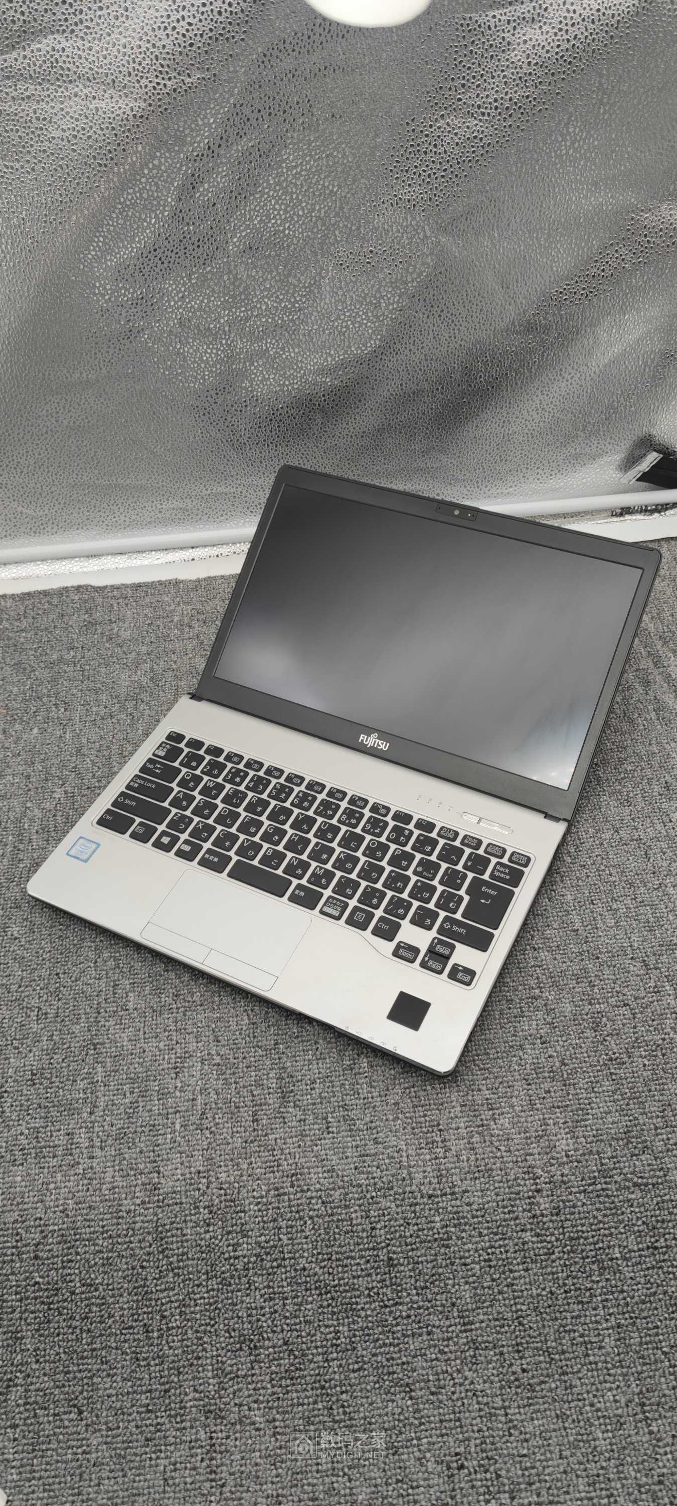 i5  7代  8 256富士通s937笔记本电脑