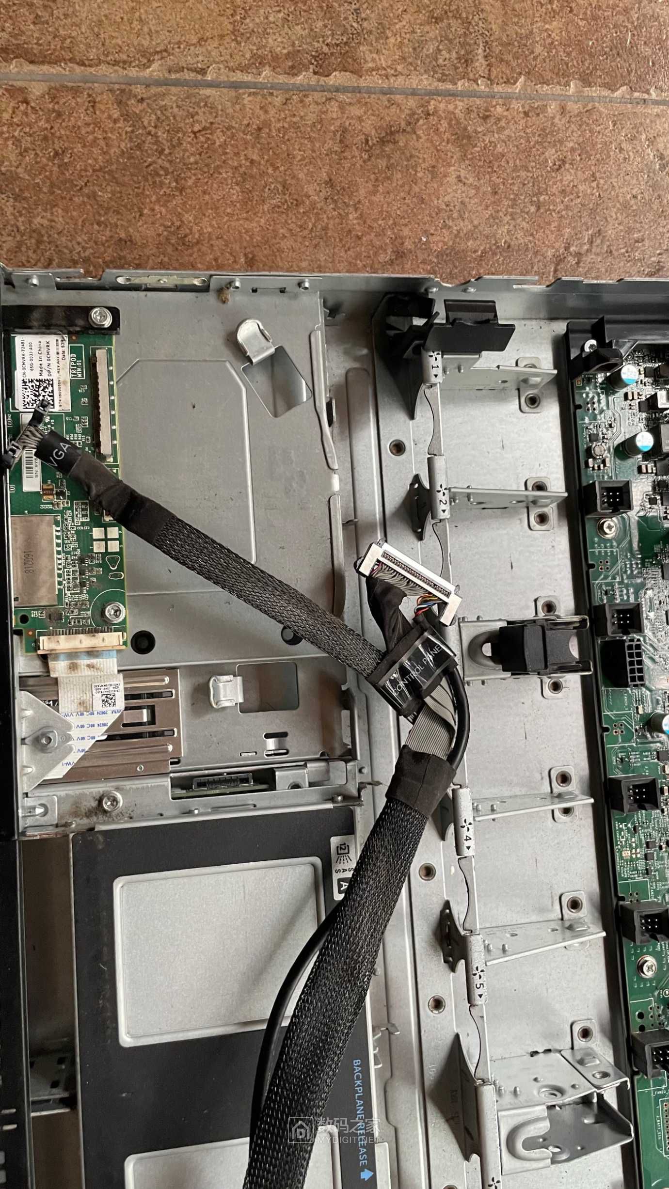 带你领略现代工业之美~dell poweredge r630服务器拆解 - 拆机乐园