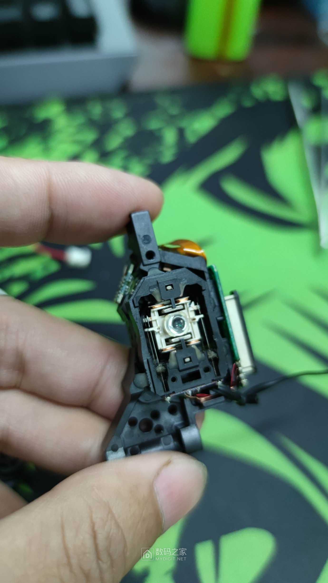 日立HOP-120X DVD激光头；超声波清洗后无效，调后电阻后秒读VCD、CD盘~~ - 拆机乐园 数码之家