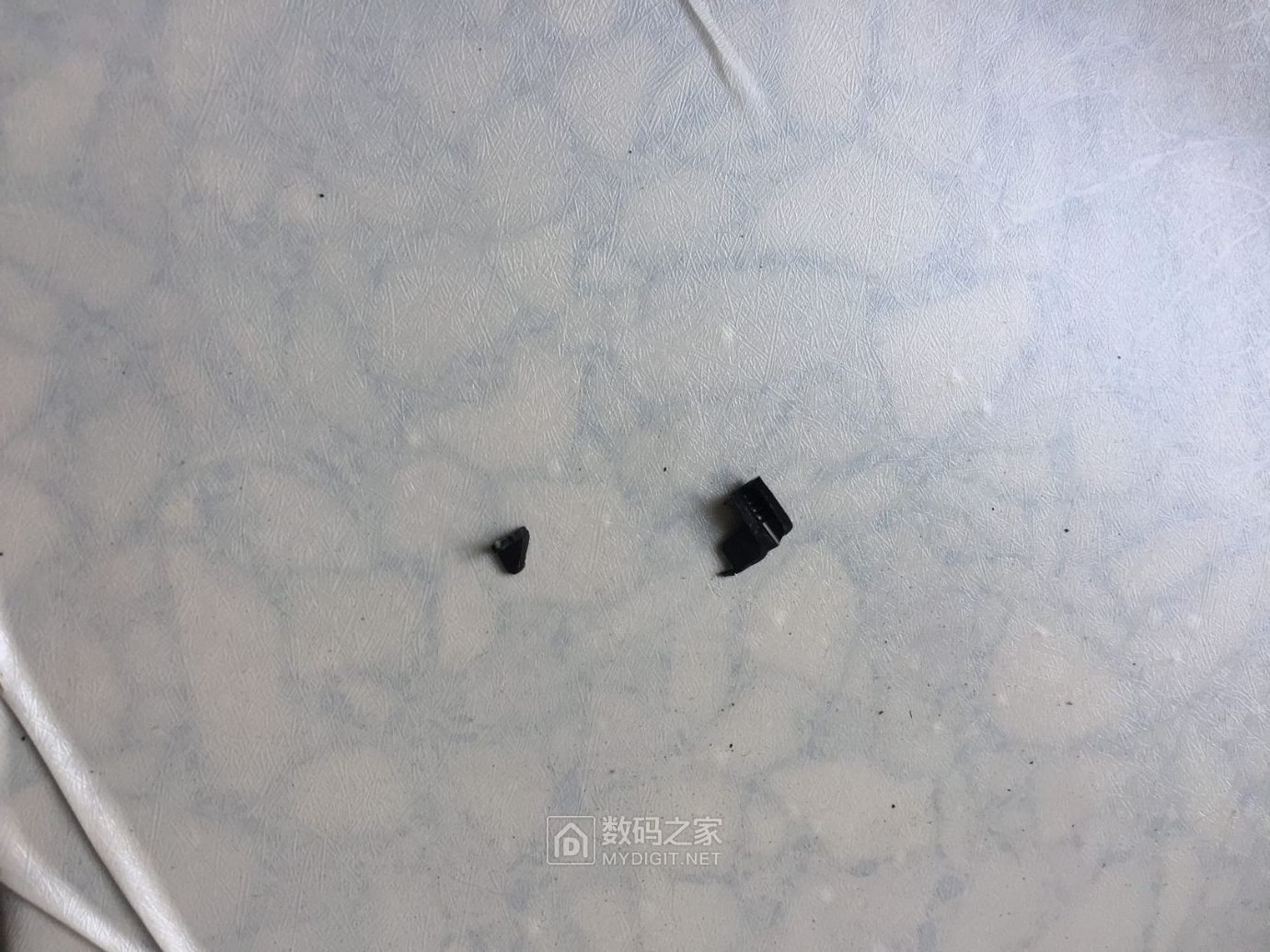 6拍照的时候掉了一地渣.jpg