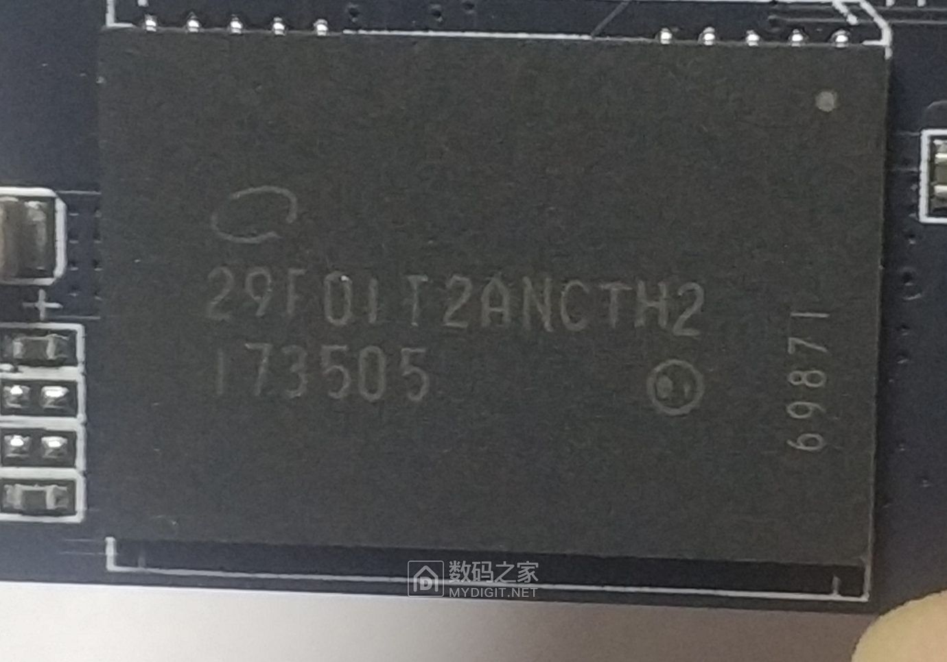 SL300 SM2258XT G AB ID 29F01T2ANCTH2 89a40832a100 SSD sl300-sm2258xt-g-ab-id-29f01t2ancth2-89a40832a100-ssd