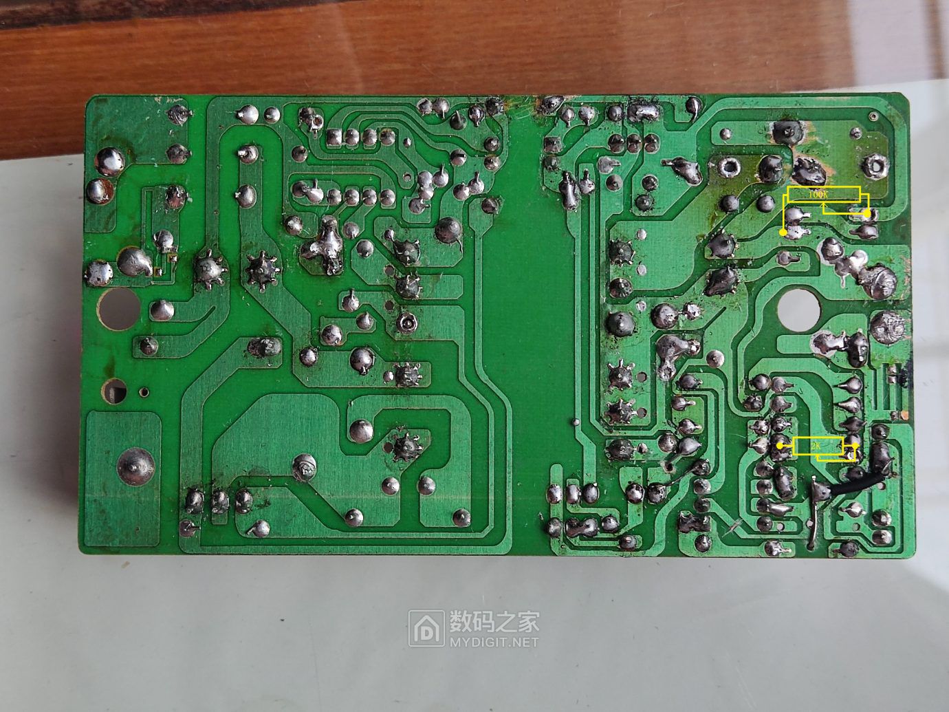 详解四种电瓶车充电器改可调电源的方法及电路图分析
