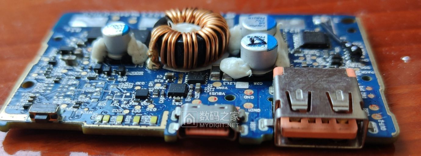 400块的华为66w充电宝拆解