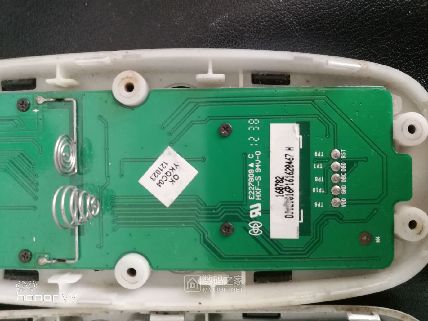 拆海信电视crf5a16遥控器 - 拆机乐园 数码之家