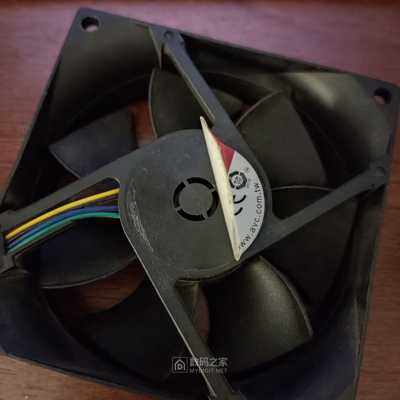 avc液压轴承风扇ds08025r12up059