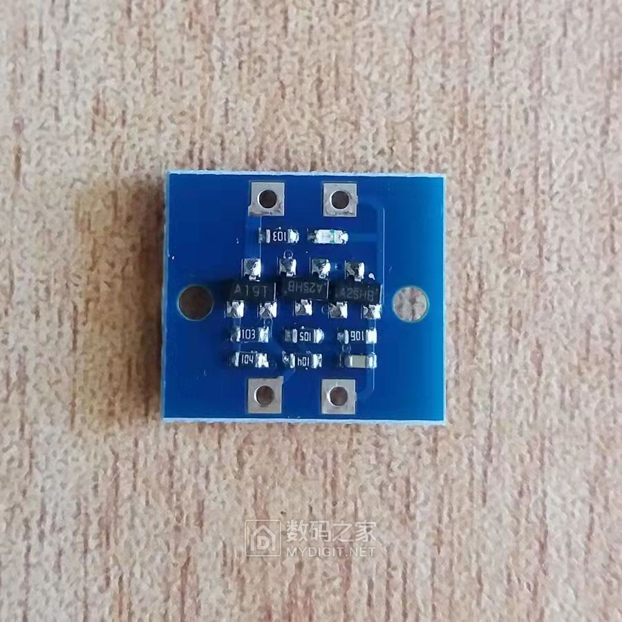 STR540稳压IC与模拟开关系列在电源管理中的应用